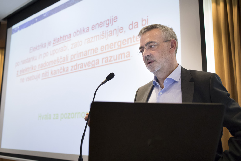180405 4.strateška konferenca elektrodistribucije_foto.miha.fras_393